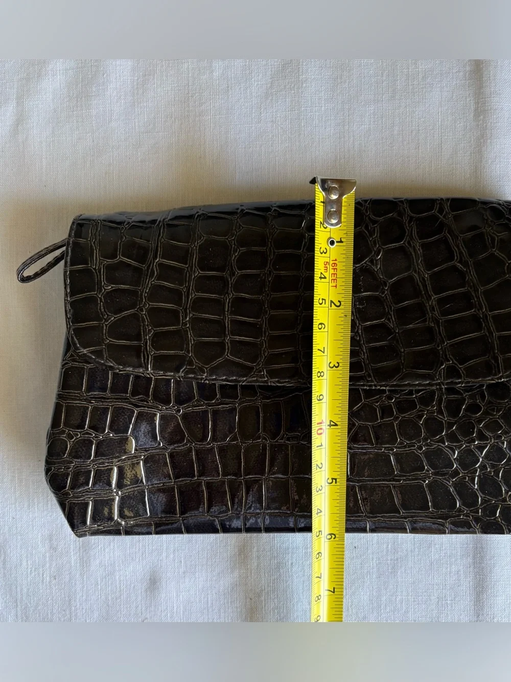 Bloomingdale’s “Bloomie’s” Small Brown Cosmetic Bag Crocodile pattern